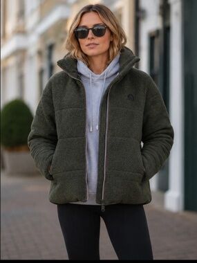 Fourlaps Reversible Quilted Sherpa Jacket Green White NWT